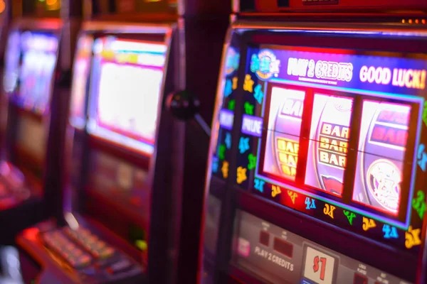 Fortune Mouse live dealer table on slot macau88 platform